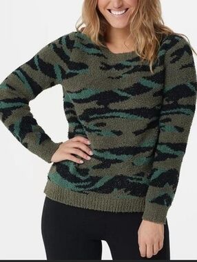 NWT Barefoot Dreams CozyChic Seaside Pullover  Green Camo Long Sleeve Plush S